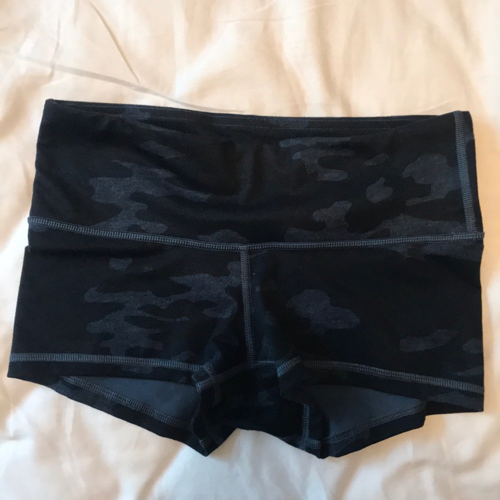 Lulu size 4 camo spandex